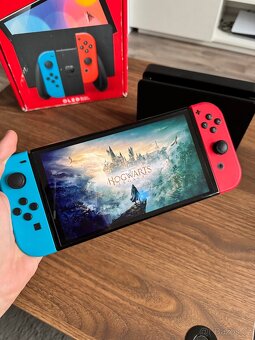 Prodám Nintendo Switch Oled + hry - 2