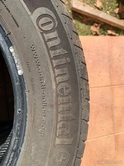 Pneu 195/65 R15 - 2