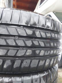 225/40 R18 - 2