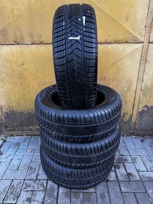 Zimní pneumatiky Pirelli 225/60/17 - 2