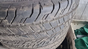 Prodám letní pneu CONTINENTAL ContiVanContact 215/70 R15 C - 2