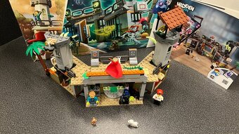 LEGO Hidden Side 70435 - 2