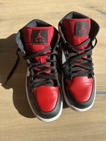 Jordan 1 mid vel 41 - 2