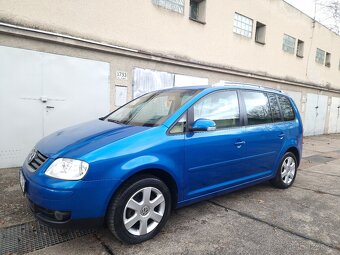 Volkswagen Touran 2.0 TDi,DSG,7míst,Highline,Nová STK, Pěkný - 2