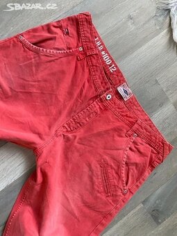 Tommy Hilfiger pánské kalhoty vel. 38 - 2