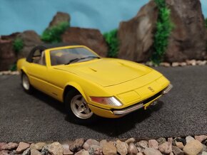 prodám model 1:18 ferrari 365GTS-4 soft top - 2