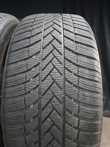 2xzimní pneu 255/45/20. Bridgestone. - 2