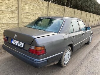 Mercedes W124 250D - 2