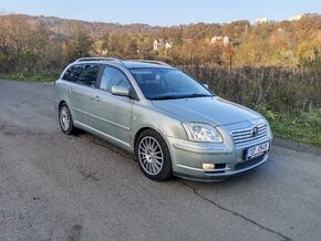 Toyota Avensis 2.2 TDI 110 kW malá spotřeba tažné - 2