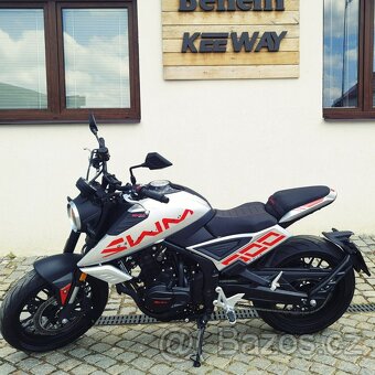 SWM - GRAN MILANO 500 - STŘÍBRNÁ EURO 5 - Předváděcí motocyk - 2