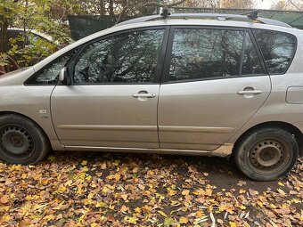 Toyota corolla verso 2.0 66kw - 2