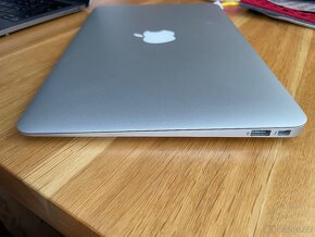 Macbook Air 11¨, krásný stav - 2