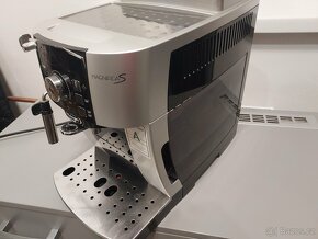 Kavovar DeLonghi magnifica S - 2