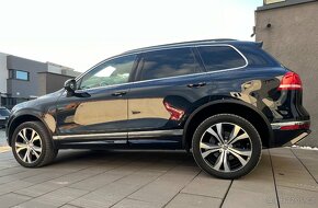 VW Touareg R-Line DPH MAX VÝBAVA TOP - 2