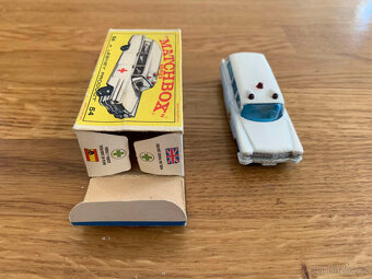 Matchbox RW no. 54 Cadillac Ambulance vč. origo boxu - 2