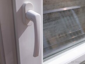 Plastové balkonové dveře s ventilací 83x233 ev.c:183573490 - 2