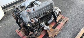 Mercedes Benz 230 SL W113 1968 na renovaci - 2