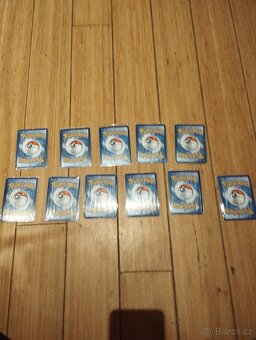 Jedenáct pokemon karet (1 limited) (1 promo) - 2