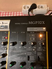 Mixážní pult YAMAHA MGP32X - 2