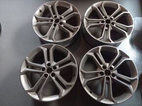 Slušné 19" al disky ORIGINAL Ford Focus ST MK3 2015- - 2