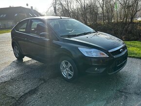 Ford Focus 1.6i 74kw, r.2010, serviska, STK, klima, 1.maj. - 2