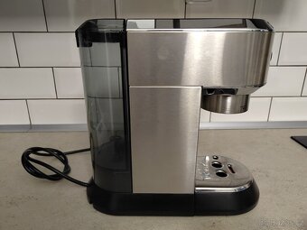 Kavovar De'Longhi Dedica EC 685.M - 2