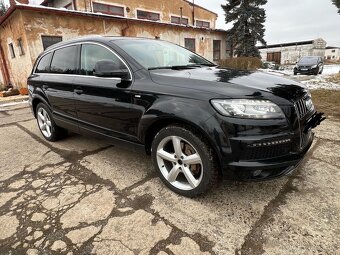 Audi Q7 POZOR 7  místné - 2