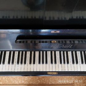 staré pianino - 2