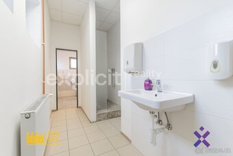 Pronájem obchodních prostor v centru města 142 m2 - Uherský  - 2