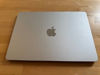 MacBook AIR M2 16GB RAM, 256GB Paměť - 2