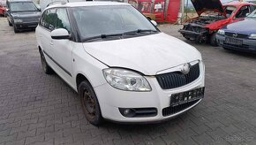 Škoda Fabia 1.4 16v 63kW barva 1026 - 2