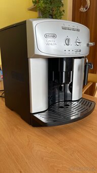 Kávovar DeLonghi Caffe Venezia Esam 2200 - 2