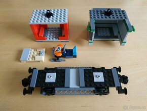 Lego Vůz s kontejnery ze setu 60198 - 2