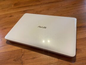 Asus bílý 15.6” - 2