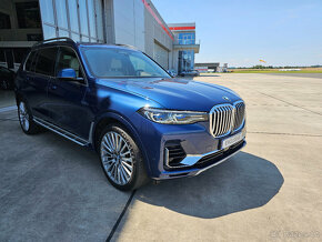 BMW X7 2022 4.0dA 250kw 29tis km 1.maj. ČR - 2