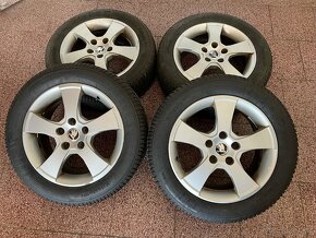 Originalní ALU kola Škoda 5x112 r16 zimní pneu 6mm - 2