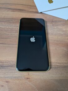 iPhone 11 64 GB - 2