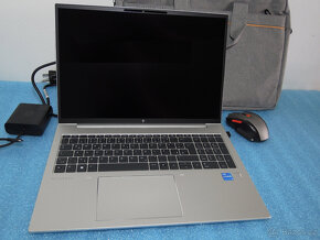 HP EliteBook 860 G10 16“ IPS 1920x1200 Intel 16GB 1TB Záruka - 2