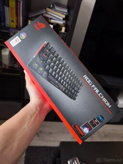 Herní bezdrátová klávesnice Asus ROG Falchion - 2