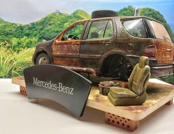 Vrak vozu - Mercedes-Benz ML 320 (1:18) - 2