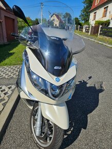 Piaggio X10     500 - 2