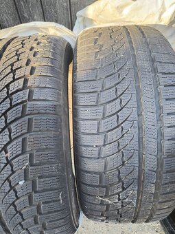 Pneu 235/40 r19 - 2