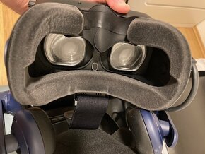 Samotné okuliare HTC Vive Pro 2 + link box - 2