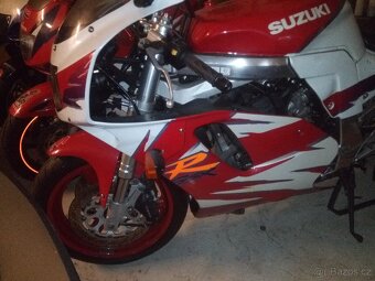 Suzuki GSX-R750 - 2