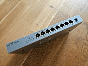 8 portový 2.5gbit switch Zyxel MG-108 - 2