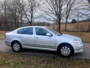 Skoda octavia 1,9 tdi 77kw r.v 2010 čr serviska - 2