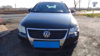 VW Passat 2,0 TDI DSG Variant - 2