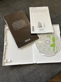 Nintendo Wii fit - 2