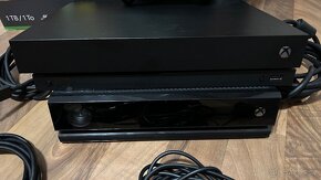 Xbox One X 1TB + kinect + ovladač + krabice - 2