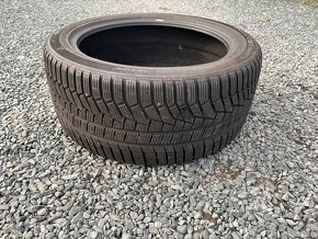 Dvojrozměr zimní pneu Hankook 255/40 R19,275/40 R19 - 2